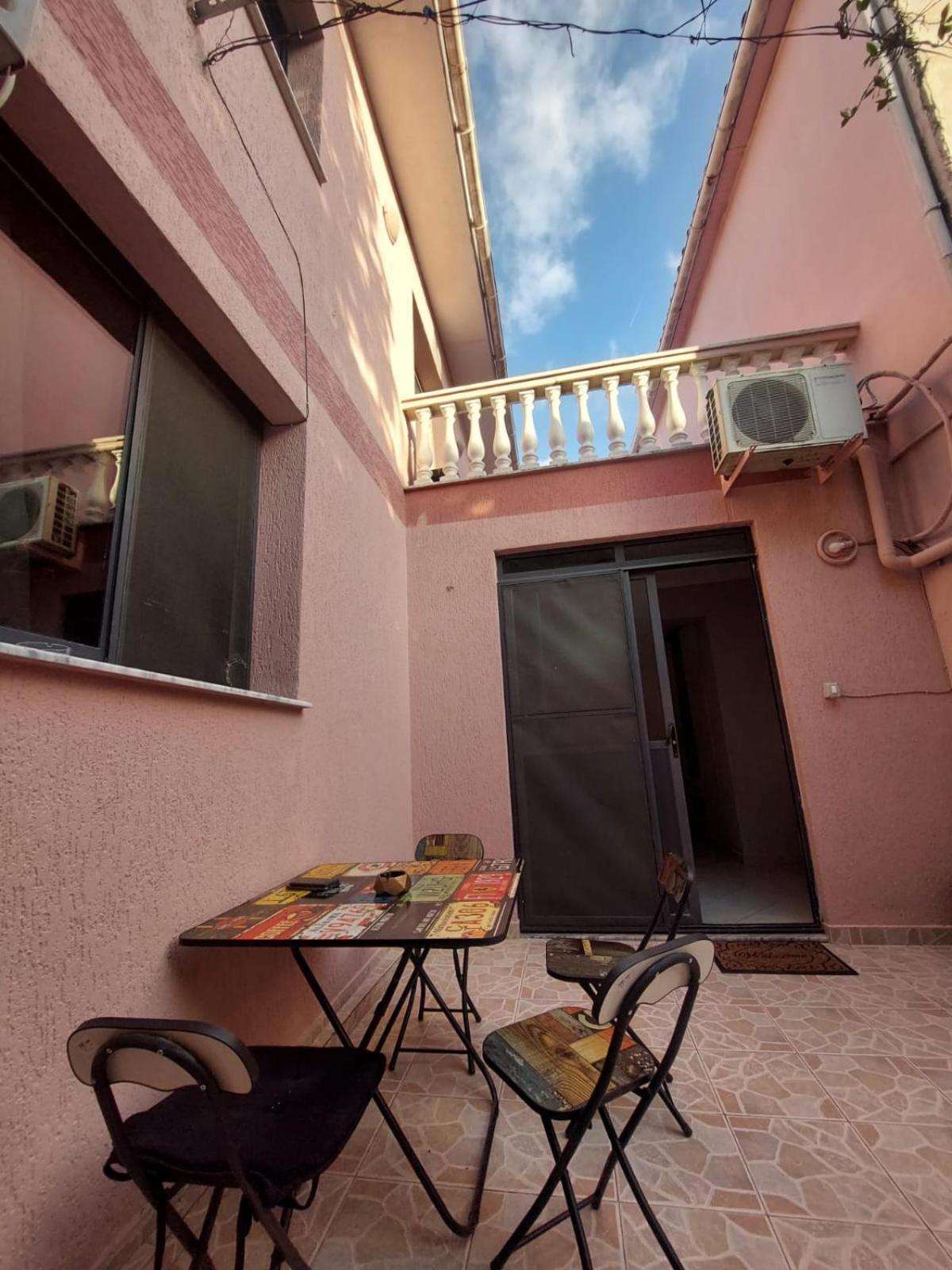 Gex Guest House Τίρανα Εξωτερικό φωτογραφία