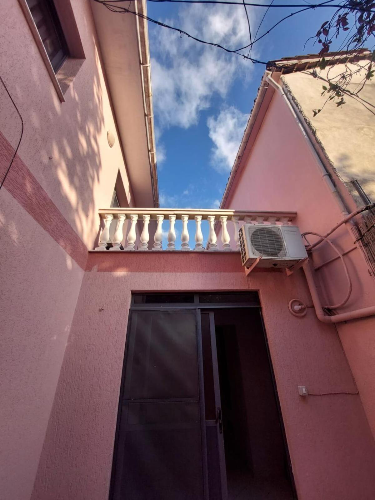 Gex Guest House Τίρανα Εξωτερικό φωτογραφία